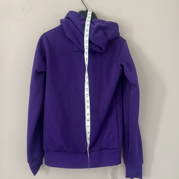 Sweatshirt - Picture 3 of 8